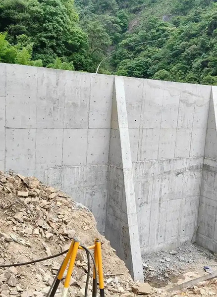 潍坊奎文区重力式挡土墙